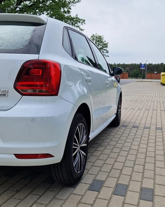 Volkswagen Polo cena 44500 przebieg: 137000, rok produkcji 2016 z Krzeszowice małe 154